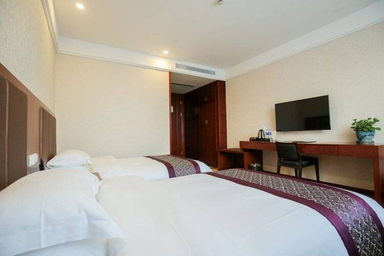 New Knight Royal Hotel