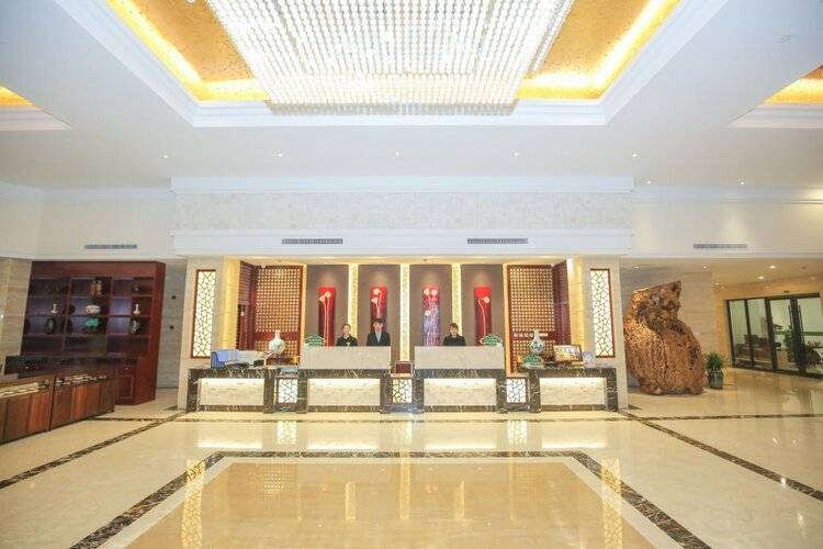 New Knight Royal Hotel