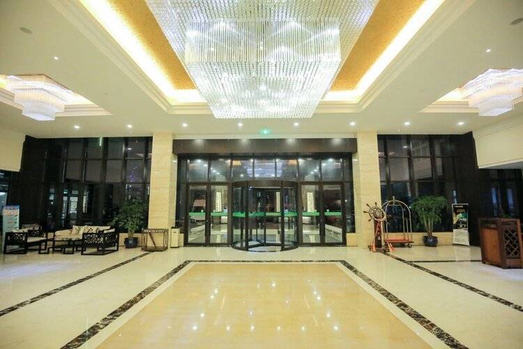 New Knight Royal Hotel