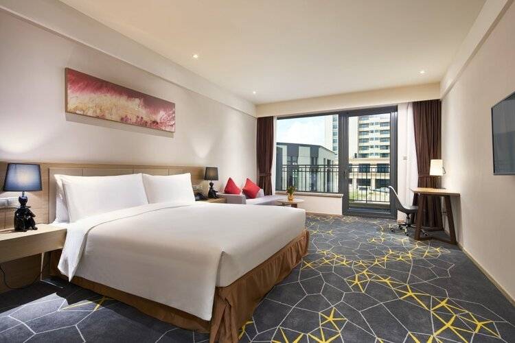 Q-Box Hotel Shanghai Sanjiagang