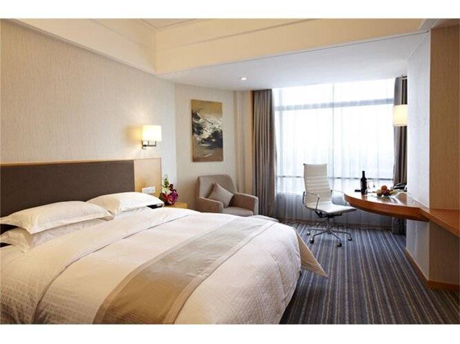 Ramada Plaza Shanghai Pudong Airport