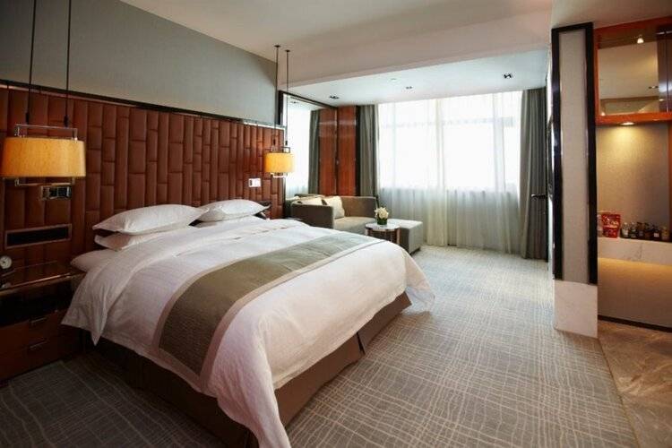 Ramada Plaza Shanghai Pudong Airport
