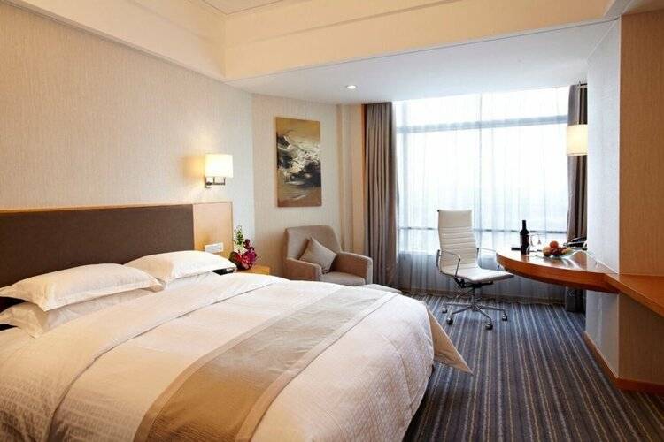 Ramada Plaza Shanghai Pudong Airport