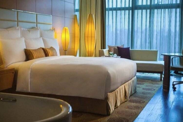 Renaissance Shanghai Putuo Hotel