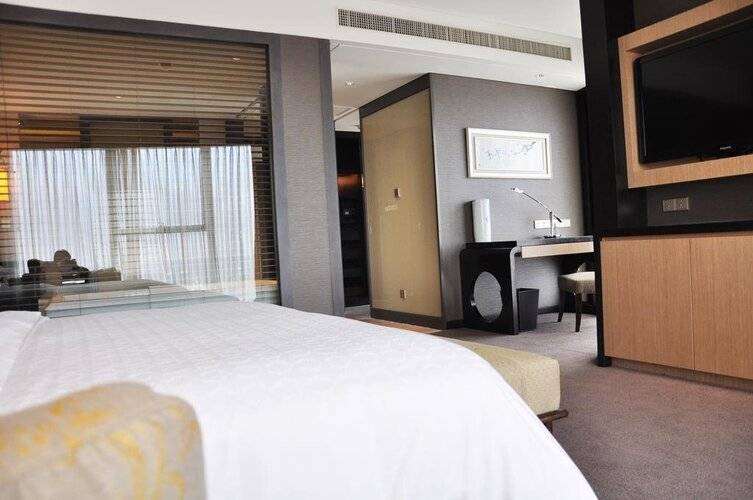 Sheraton Shanghai Waigaoqiao Hotel