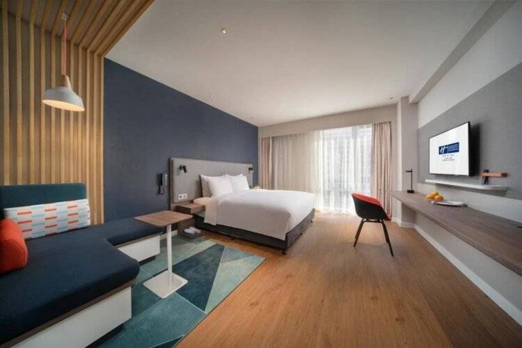 Holiday Inn Express Shanghai Huijin, An Ihg Hotel