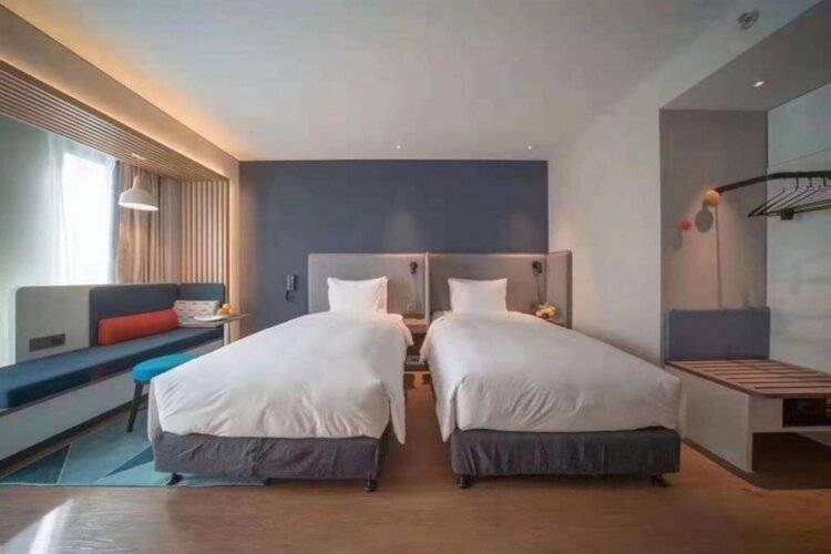 Holiday Inn Express Shanghai Huijin, An Ihg Hotel
