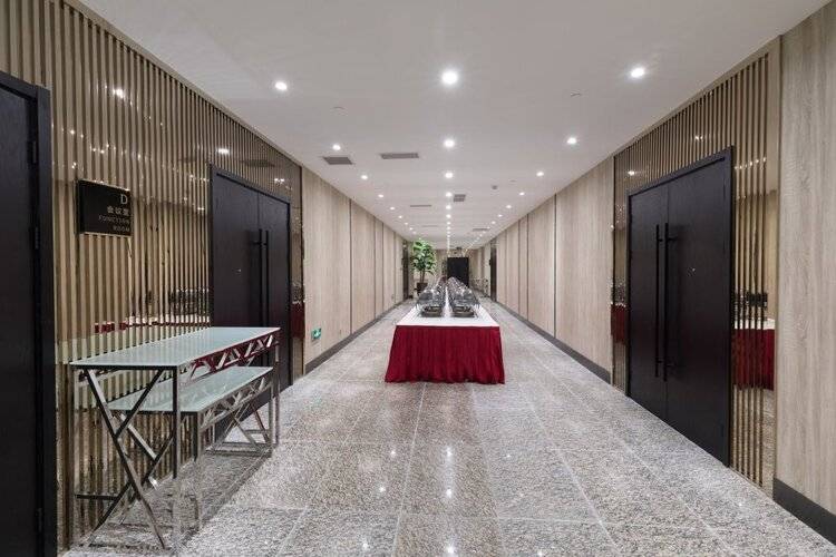 Holiday Inn Shanghai Jinshan, An Ihg Hotel