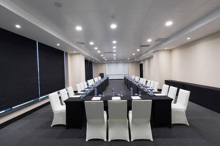 Holiday Inn Shanghai Jinshan, An Ihg Hotel