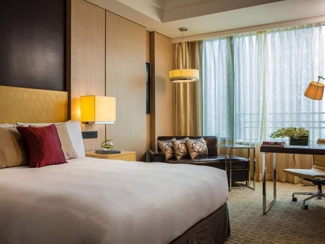 Renaissance Shanghai Caohejing Hotel