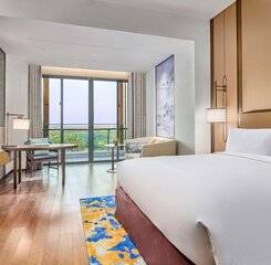$item['hotel']['name']