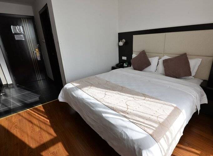Shanghai Joyful Star Hotel
