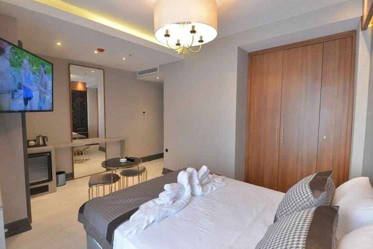 Santra Hotel