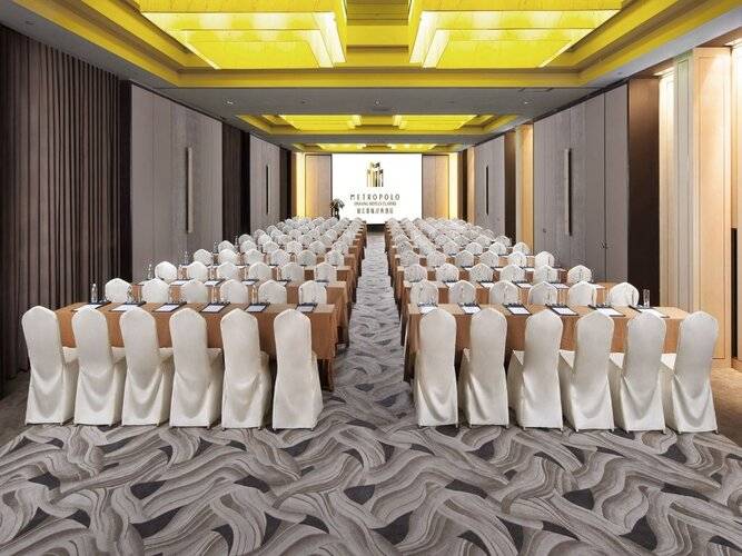 Golden Tulip Bund New Asia