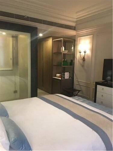 Golden Tulip Bund New Asia
