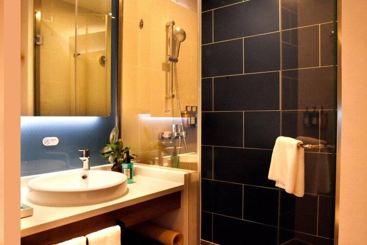 Holiday Inn Express Shanghai Gubei, An Ihg Hotel
