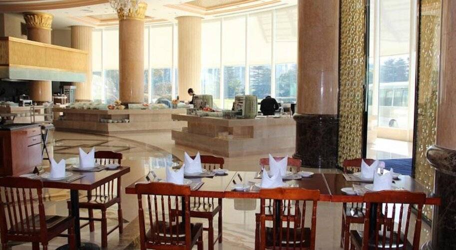 Oriental Riverside Hotel