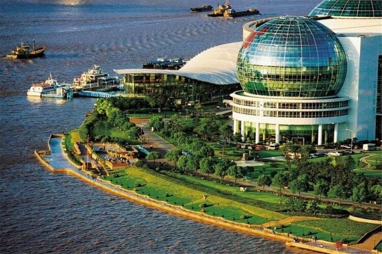 Oriental Riverside Hotel
