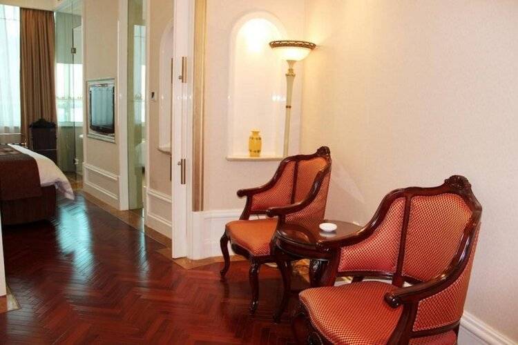 Oriental Riverside Hotel