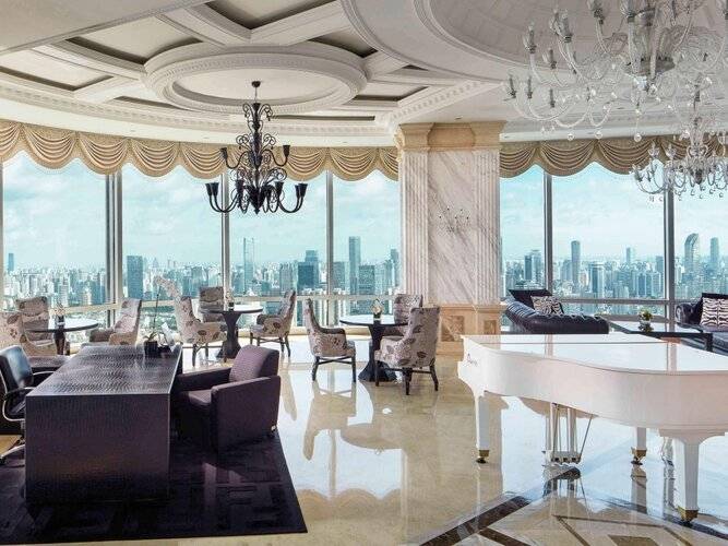 Pullman Shanghai Skyway