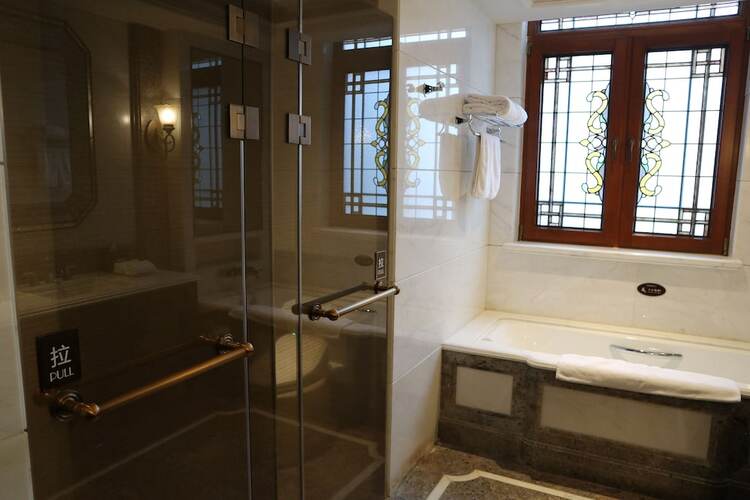 Shanghai Donghu Hotel