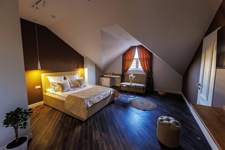 Григс (Grigs Hotel)