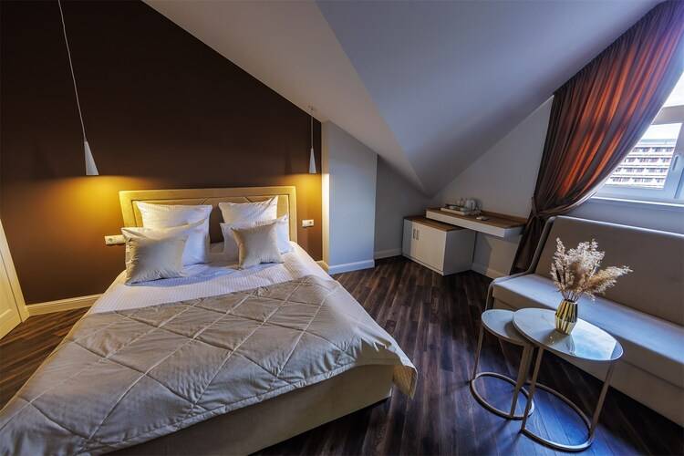 Григс (Grigs Hotel)