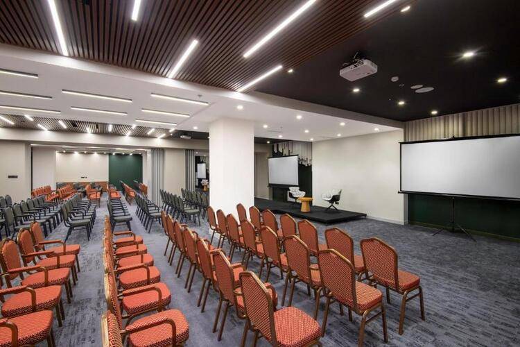 Holiday Inn Yerevan Republic Square