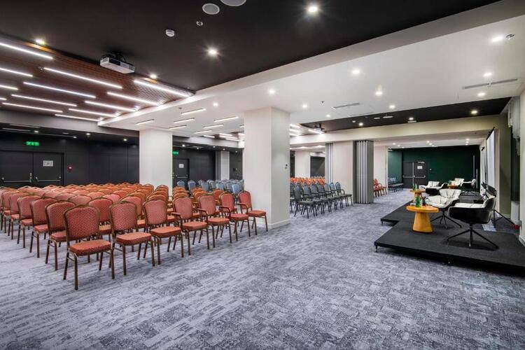 Holiday Inn Yerevan Republic Square