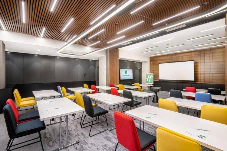 Holiday Inn Yerevan Republic Square