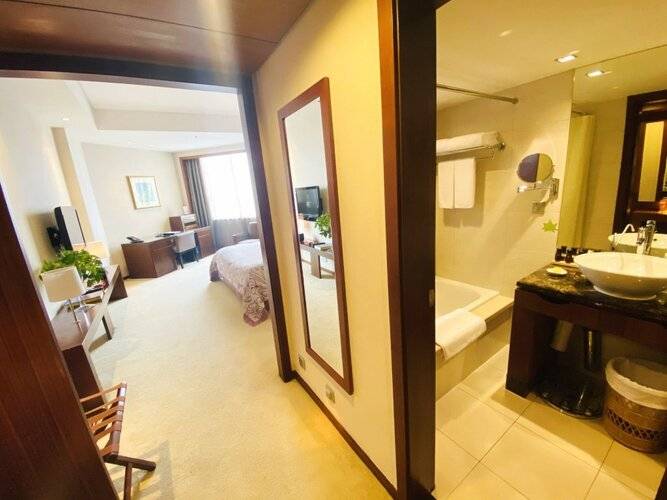 Baolong Hotel