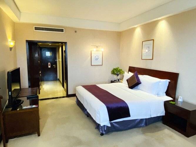 Baolong Hotel