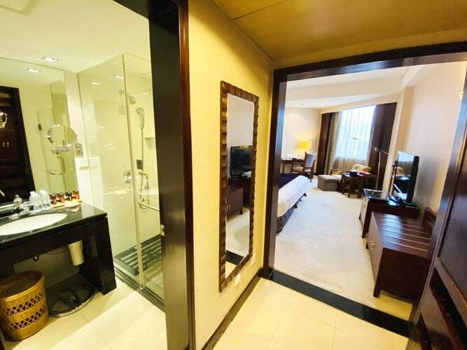 Baolong Hotel