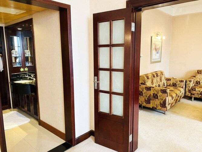 Baolong Hotel