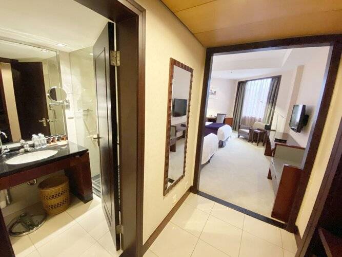 Baolong Hotel