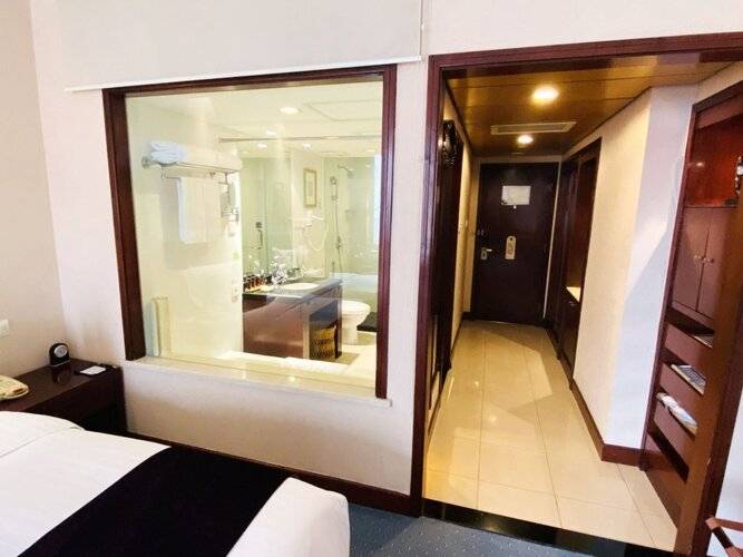 Baolong Hotel