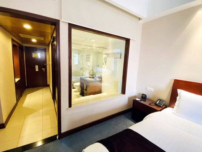 Baolong Hotel