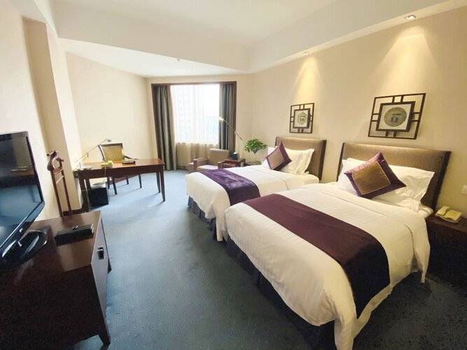 Baolong Hotel