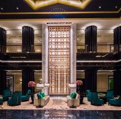 $item['hotel']['name']