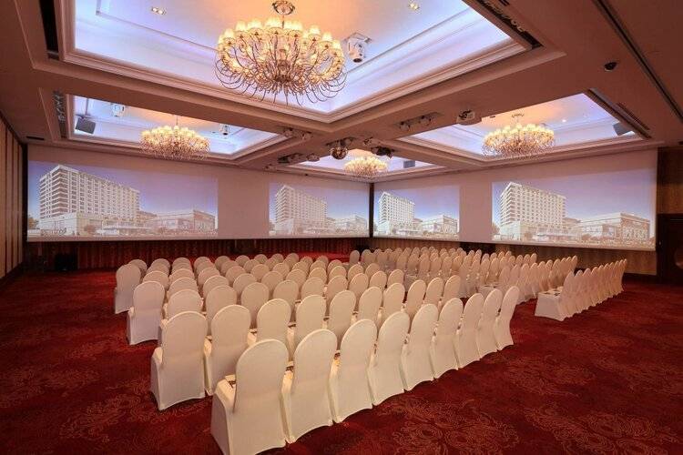Evergreen Laurel Hotel