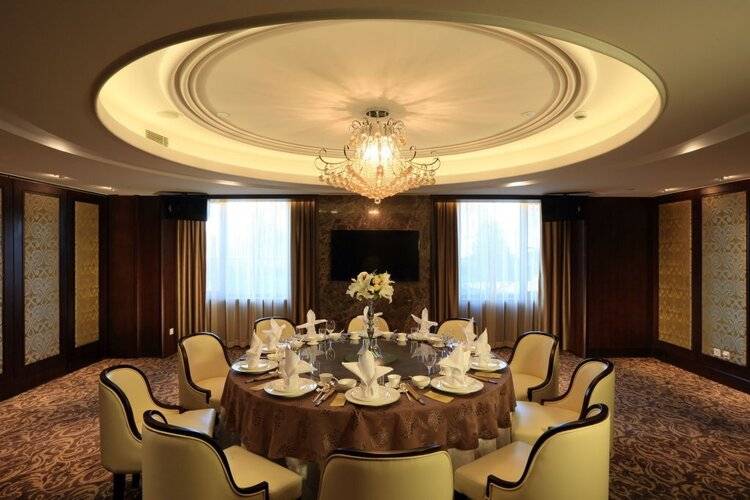 Evergreen Laurel Hotel