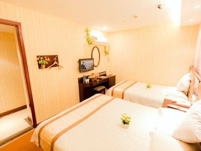Greentree Inn Shanghai Caoan Road Textile Express Hotel