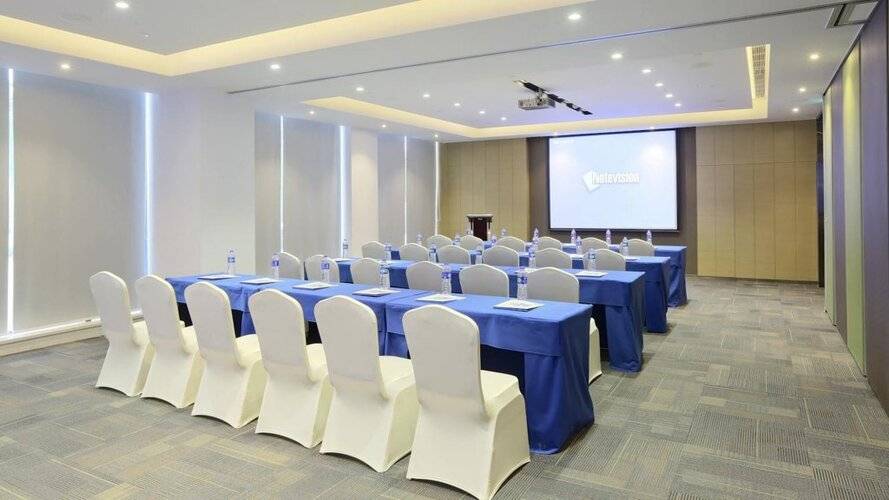 Holiday Inn Express Shanghai Gongkang, An Ihg Hotel