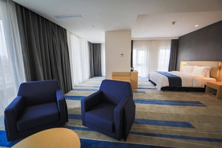 Holiday Inn Express Shanghai Pujiang, An Ihg Hotel