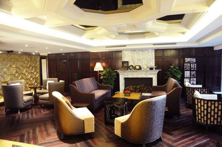 Paramount Gallery Hotel