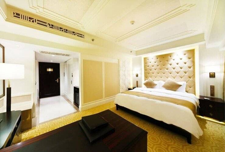 Paramount Gallery Hotel