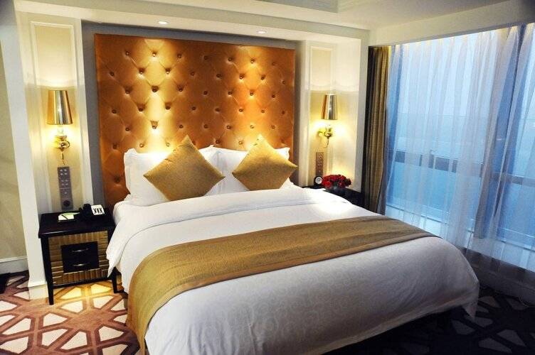 Paramount Gallery Hotel