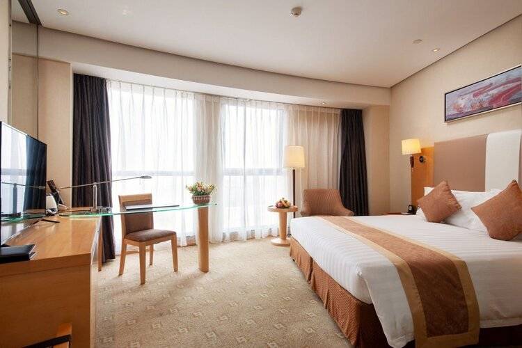 Regal Jinfeng Hotel