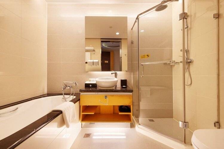 Regal Jinfeng Hotel