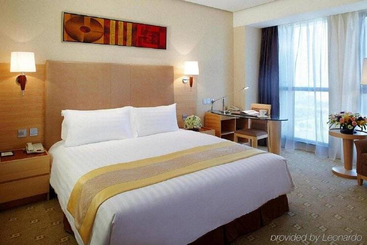 Regal Jinfeng Hotel